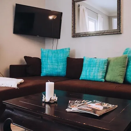 Landfein-villa Marathon *